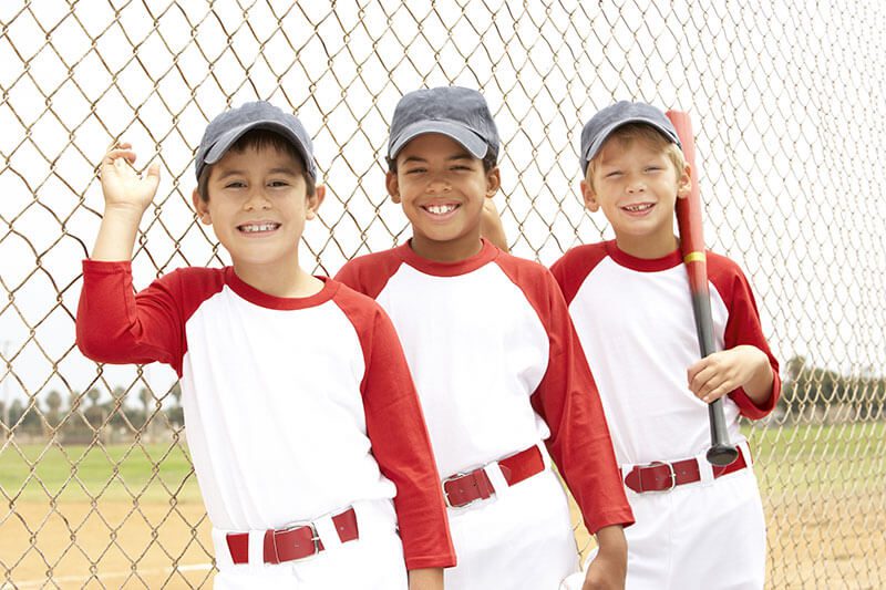 youth baseball players